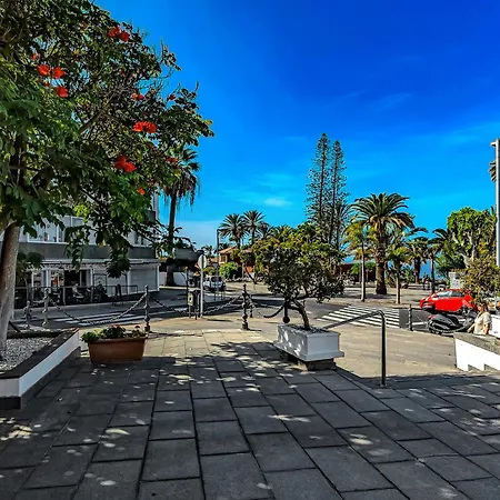 Vistas Al Teide Y Al Mar 4 拉克鲁斯